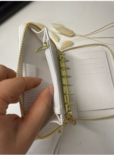 Portafoglio con zip A7