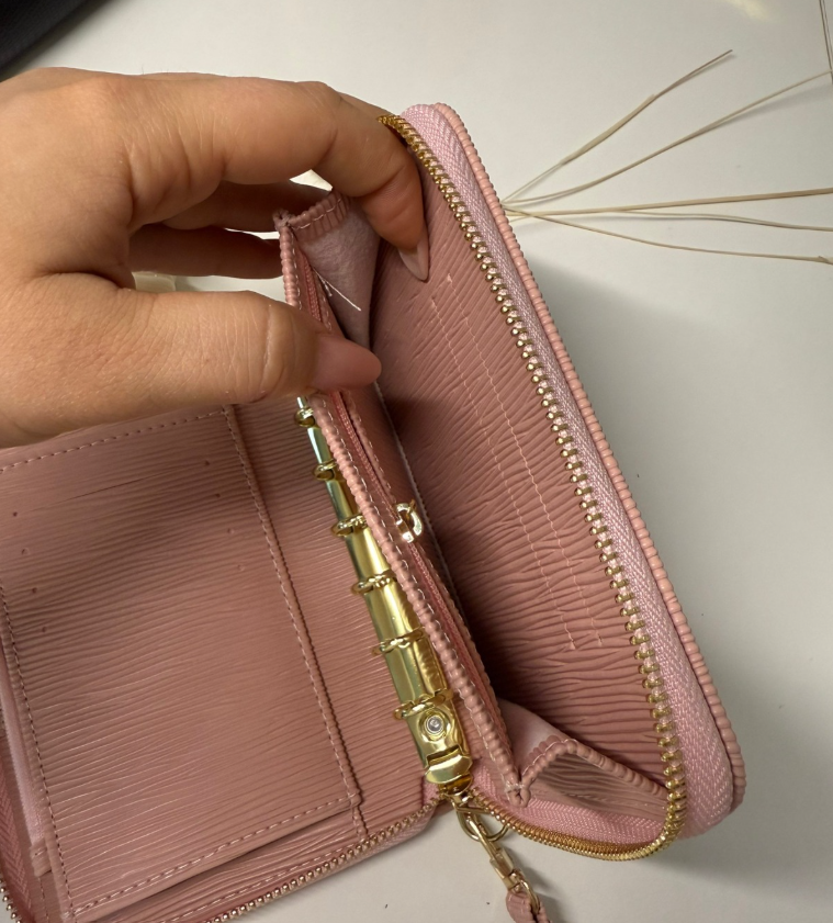 Portafoglio con zip A7